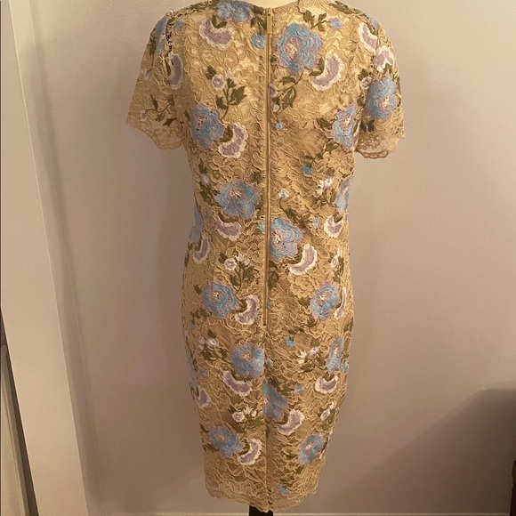 Calvin Klein size 8 embroidered dress with attached tank lining - Picture 6 of 11